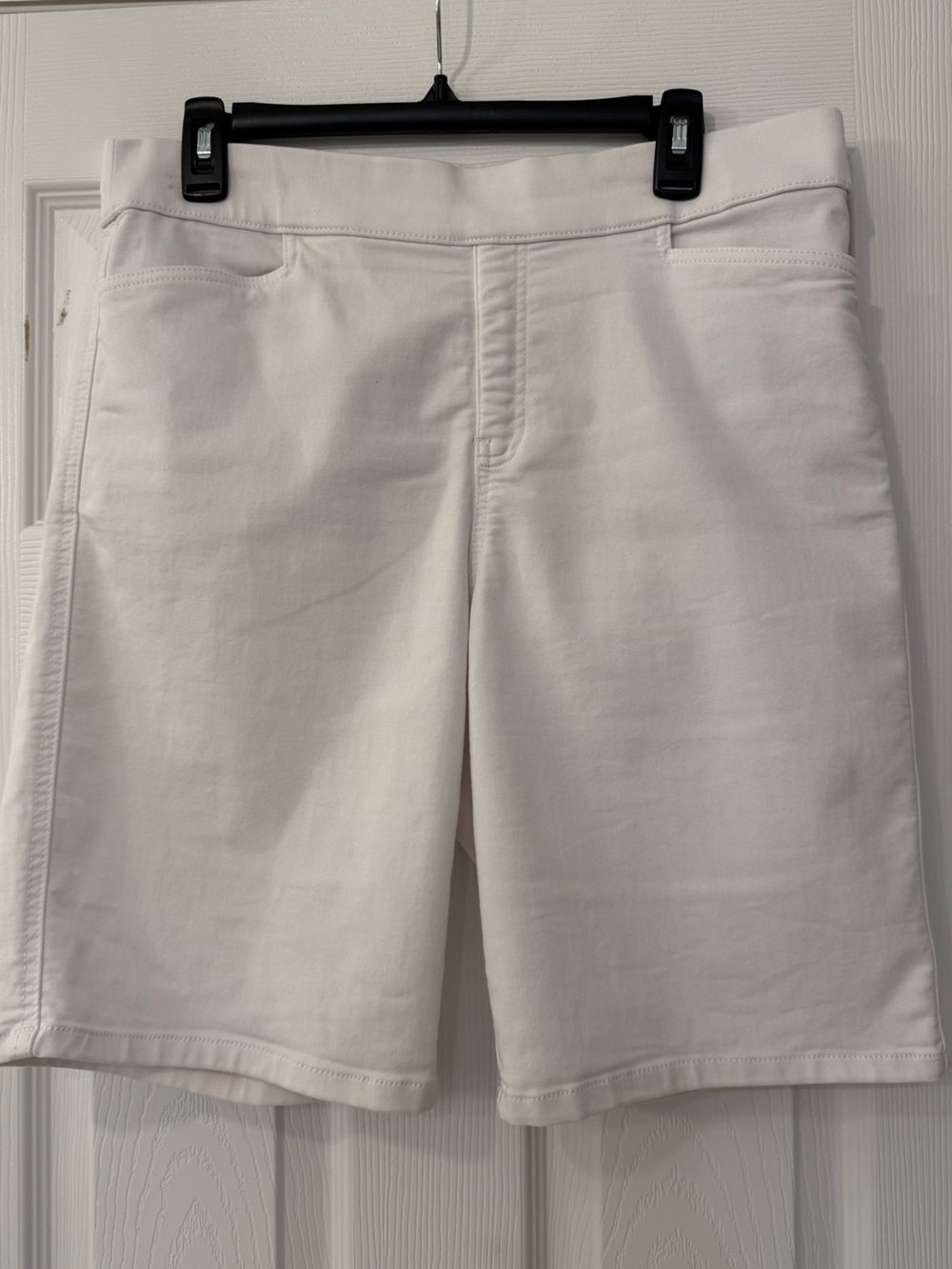 Women’s White Stretch Shorts